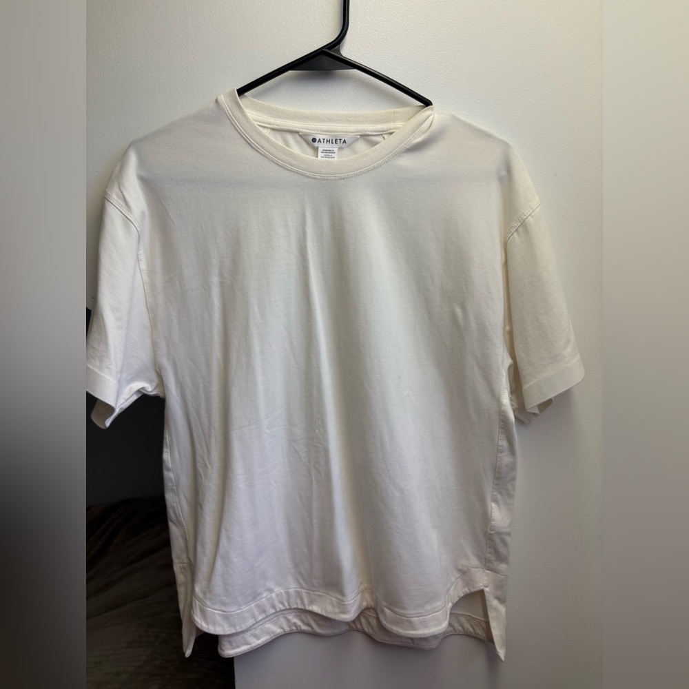 Athleta Women’s Effortless Off-White/Cream Short Sleeve Tee - Size Small